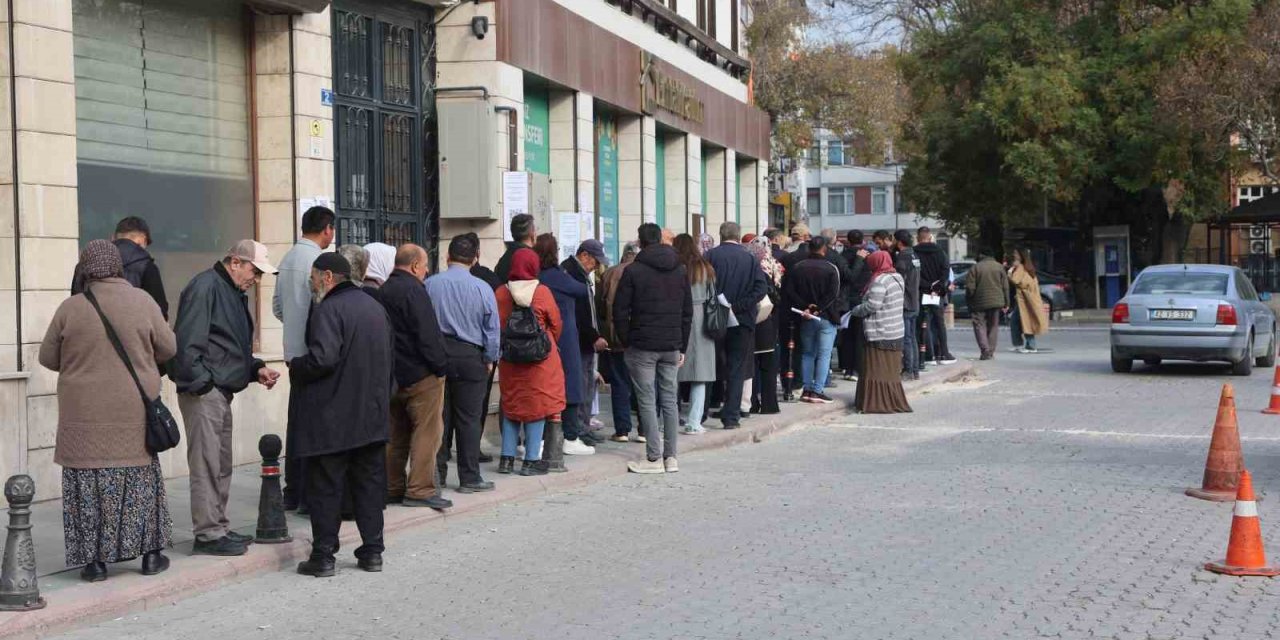 Konya’da ’Yüzyılın Konut Projesi’ne müracaat yoğunluğu