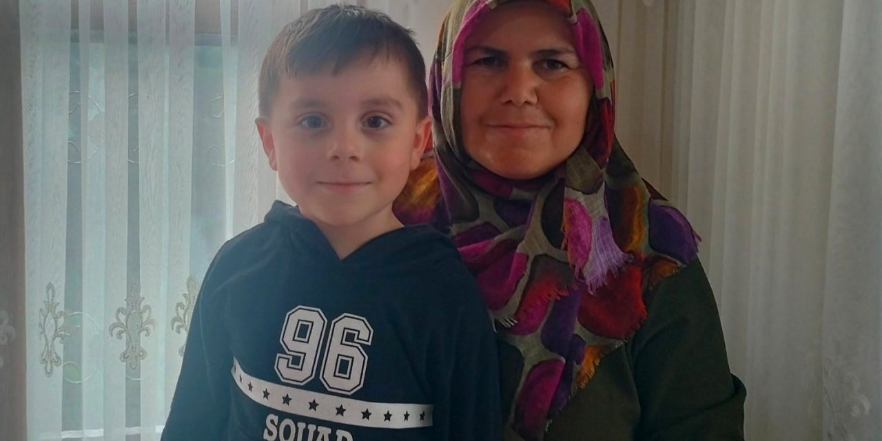 Ölü bulunan anne ile oğlunun cenazeleri otopside