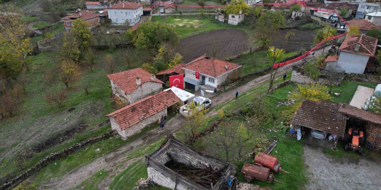Düşen kargo uçağında kahreden tesadüf