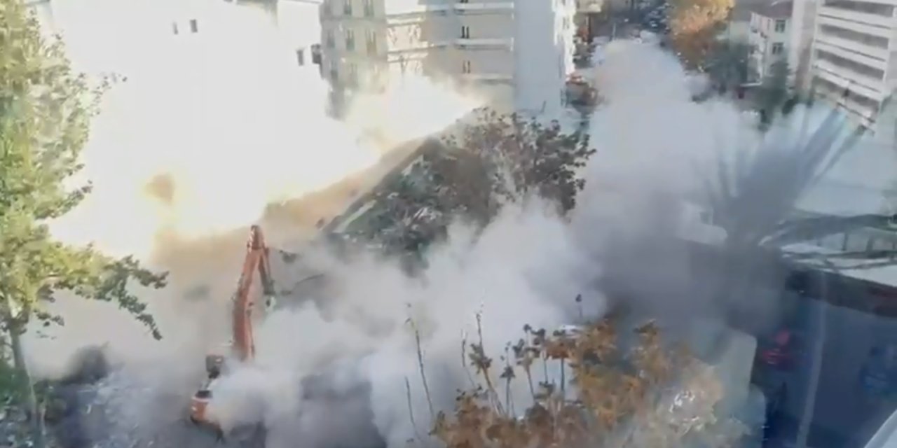 Ankara'da bina çöktü