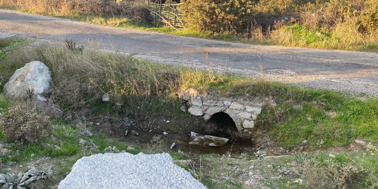 Boş arazide cesedi bulunan bebeğin annesi tutuklandı