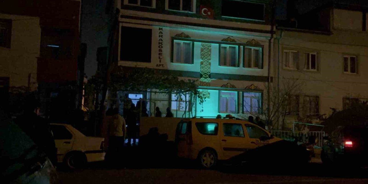 54 yaşındaki adam banyoda ölü bulundu