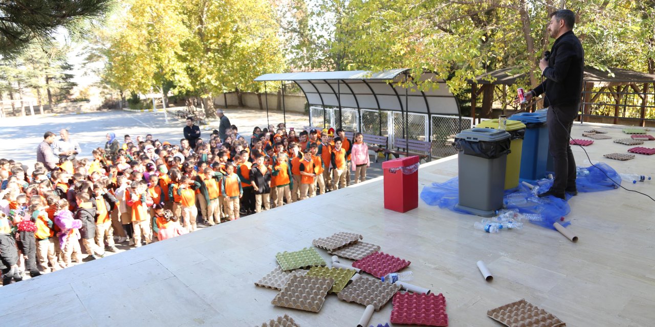 Konya'da en fazla geri dönüştürülebilir atığı toplayan okullara ödül verilecek