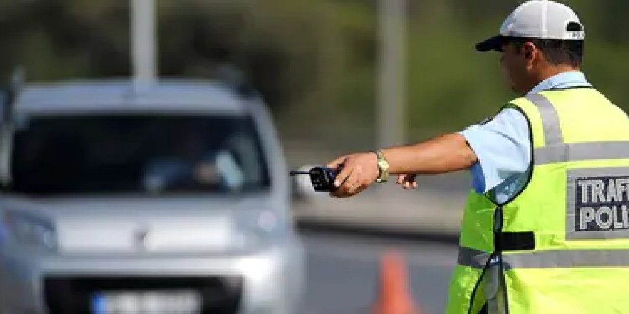 Polis memuru kiraladığı araçta 16 kilo uyuşturucuyla yakalandı