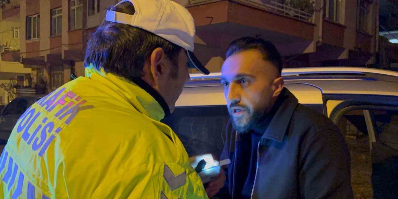 ‘Dur’ ihtarına uymayan alkollü sürücünün rahatlığı pes dedirtti! Bu ne Mertcan?