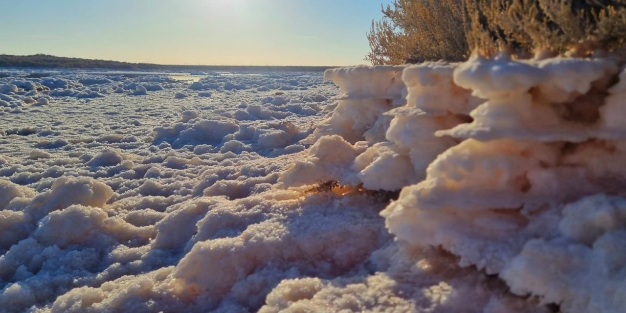 Tuz Gölü'nde tuz kütleleri ilgi odağı haline geldi
