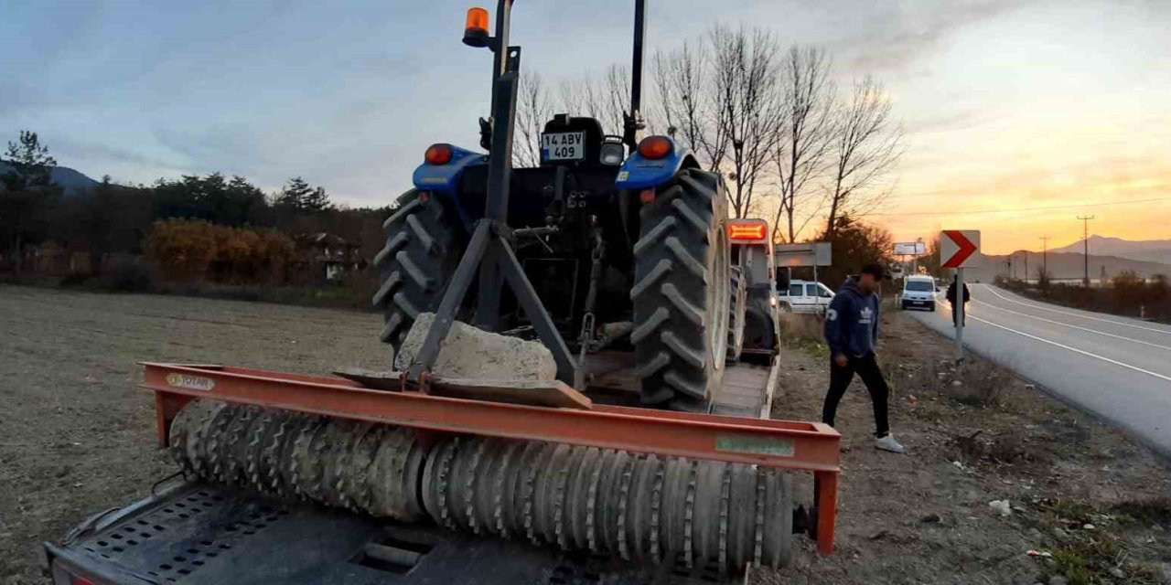 Çiftçi merdanenin altında kaldı!