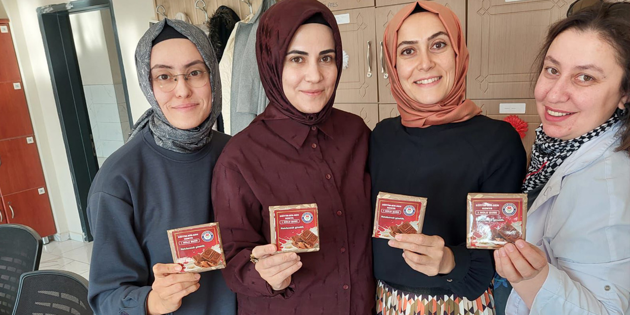 Eğitim-Bir-Sen'den öğretmenlere anlamlı jest