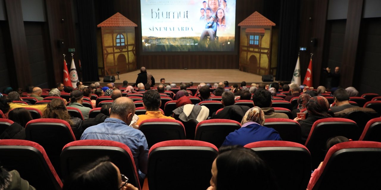 Karatay Belediyesinden 'özel güne' özel film gösterimi