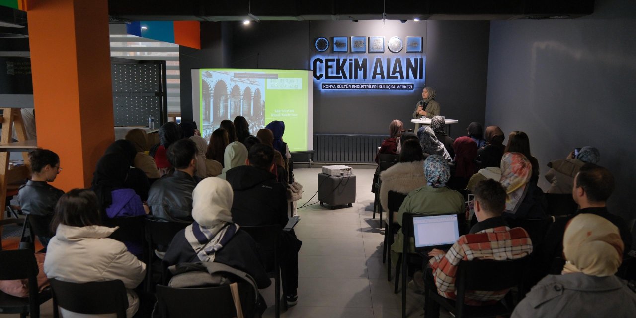 SİA’da “Mekân, Hafıza ve Kadınlar Pazarı” kitap galası gerçekleştirildi