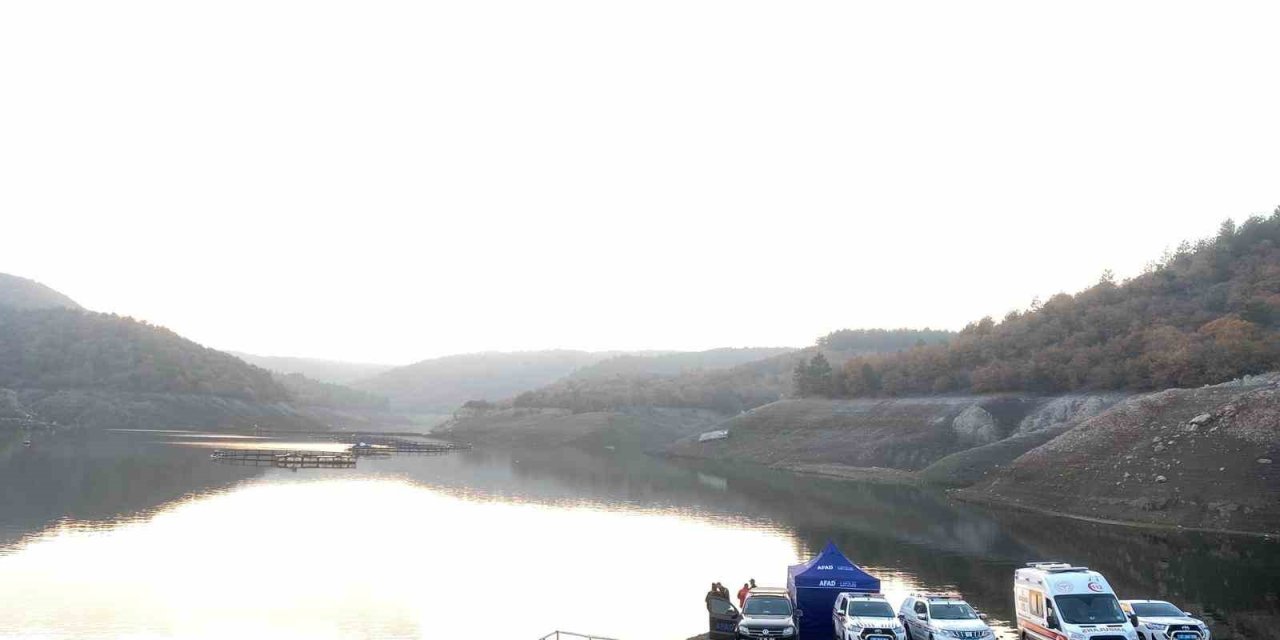 Balıkçılar barajda erkek cesedi buldu