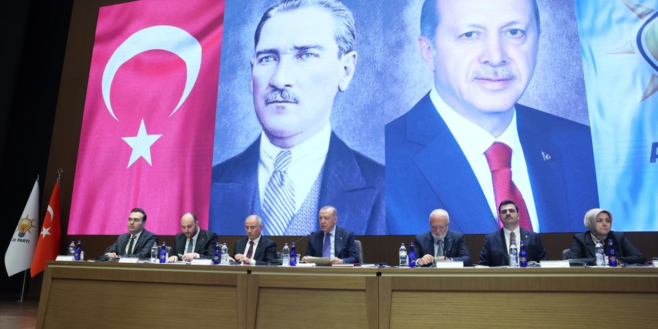 AK Parti'den 81 ilde üye sayısını artırmak için yeni çalışma