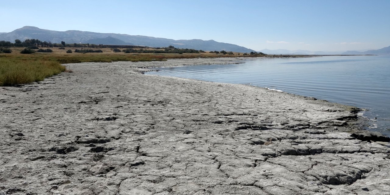Burdur Gölü 55 yılda 21,3 metre çekildi