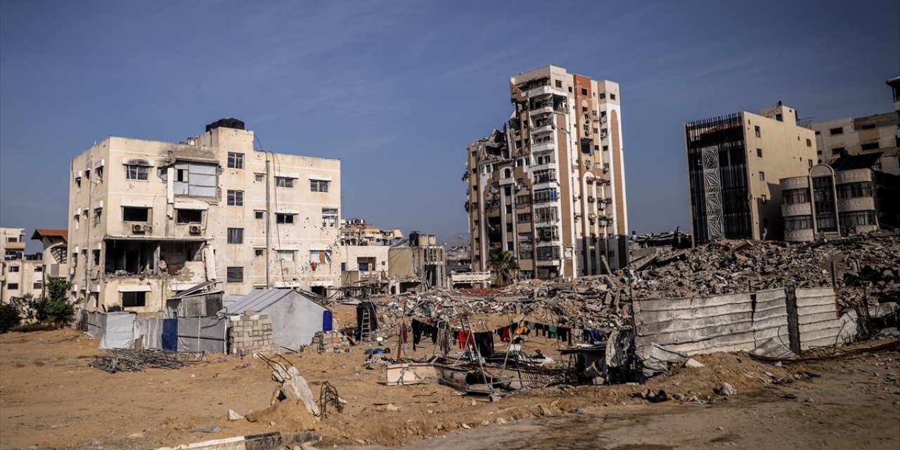 İsrail ateşkese rağmen, Gazze’ye  gece boyunca yoğun saldırılar düzenledi
