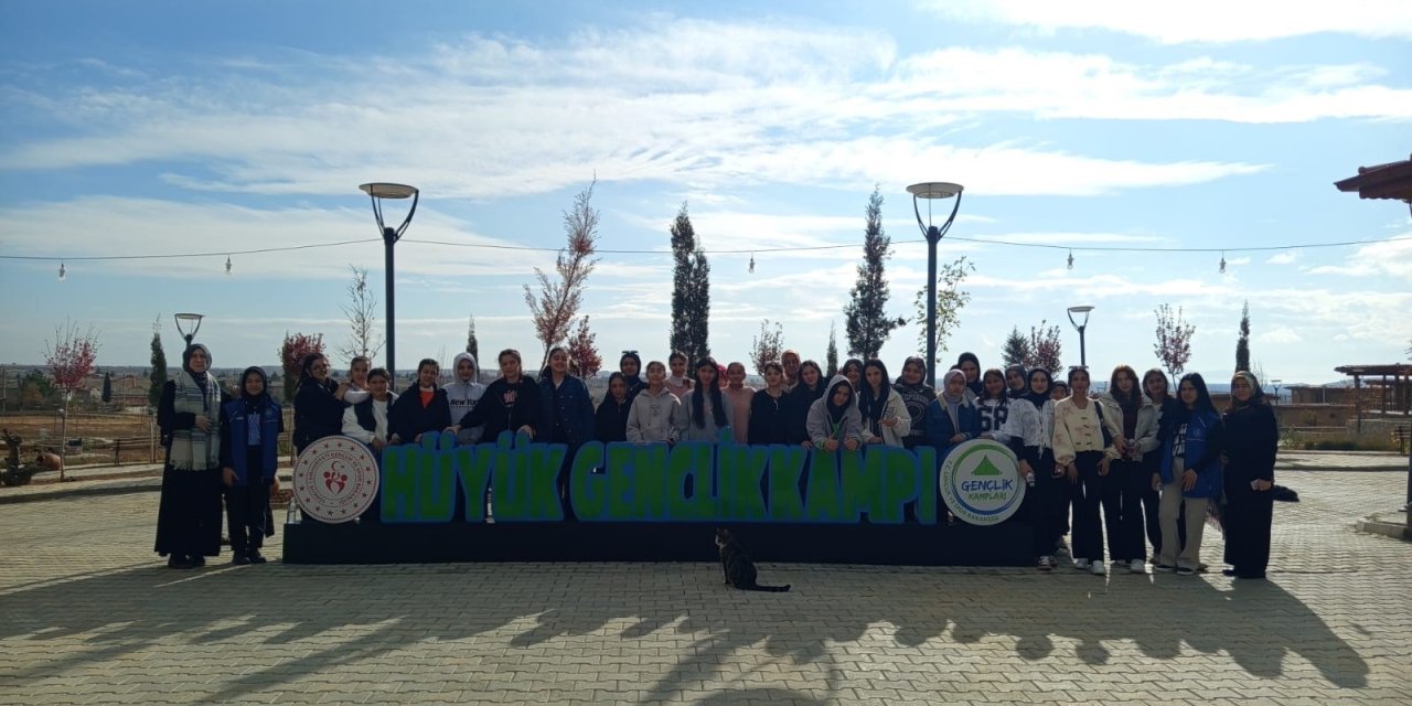 Karapınarlı gençler ‘Hüyük Tarım Kampı’na katıldı