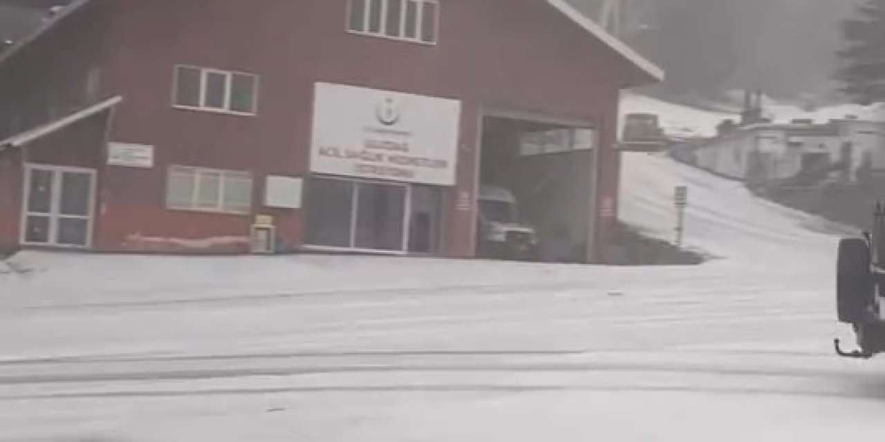 Uludağ’da kar yağışı etkisini gösterdi