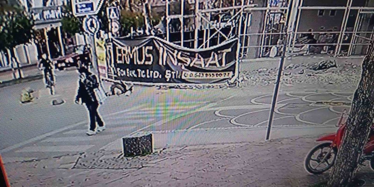 Fenalaşarak yere düşen yaşlı adam hastanede yaşam savaşı veriyor