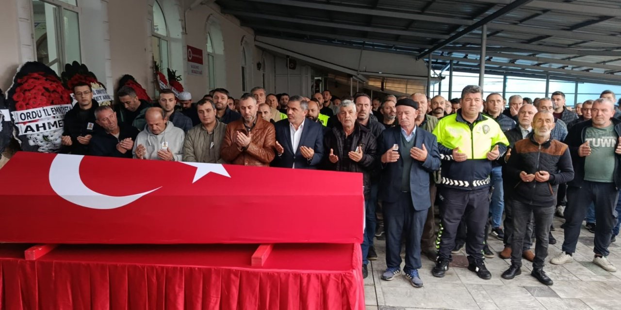 Polis memuru, Tuncay Ebrinç son yolculuğuna uğurlandı