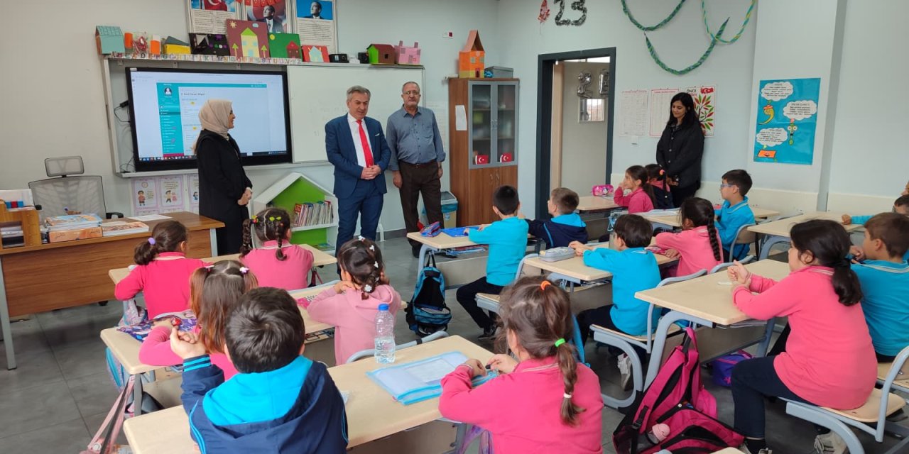 Konya İl Milli Eğitim Müdürü Murat Yiğit okul ziyaretlerinde
