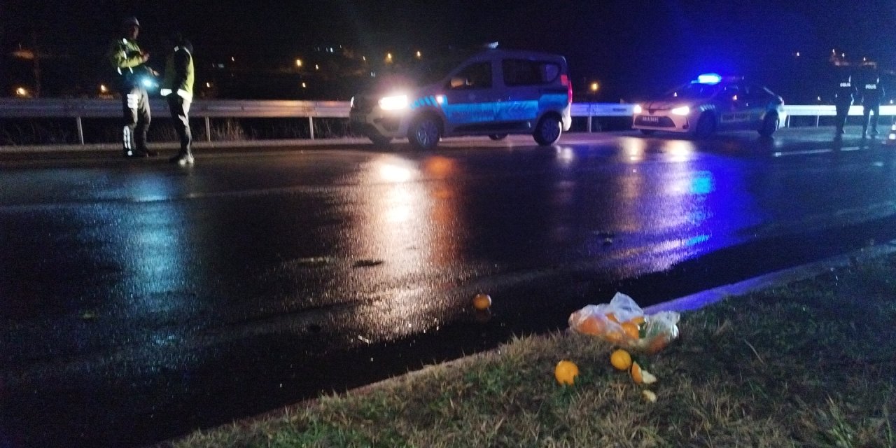 Yolun karşısına geçecekti! otomobilin çarptı yaya öldü