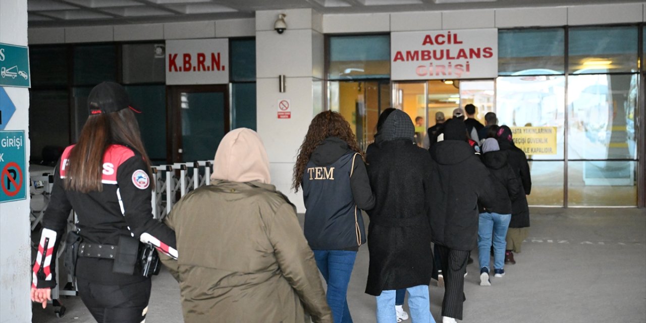 Edirne merkezli 5 ilde FETÖ operasyonu... 12 zanlı gözaltına alındı