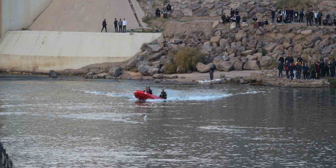 Terliğini almak isterken akıntıya kapılan çocuktan acı haber