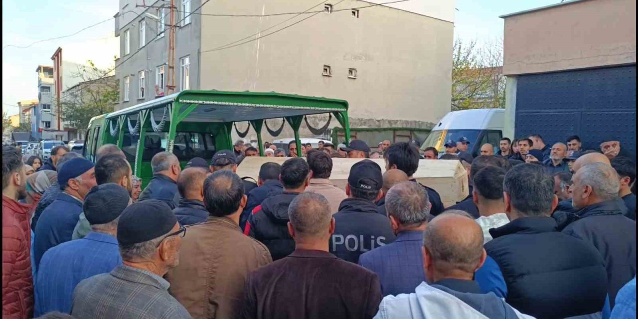 İstanbul Sultanbeyli'de 25 yaşındaki genç kadın evinde ölü bulundu