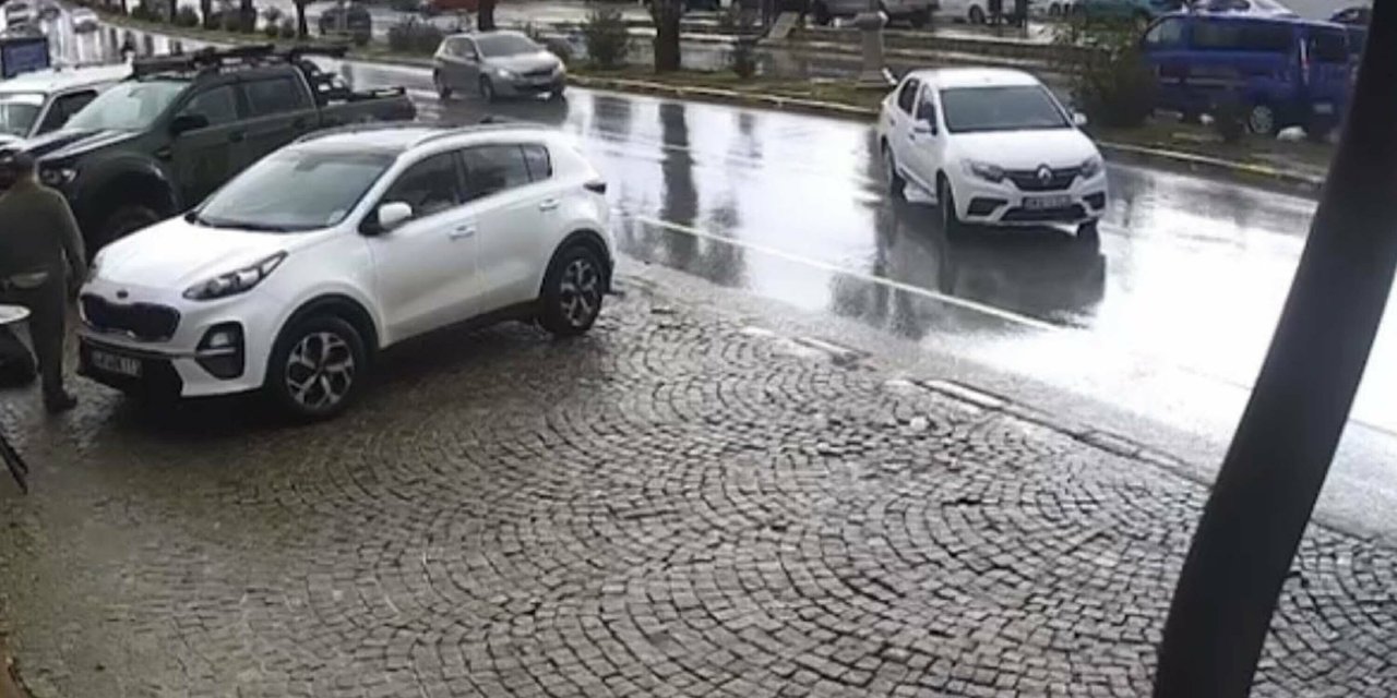 El frenini çekmeyi unutunca olanlar oldu