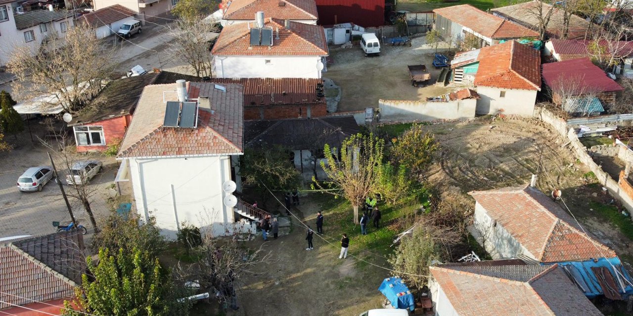 Yalnız yaşadığı müstakil evde çıkan yangında öldü