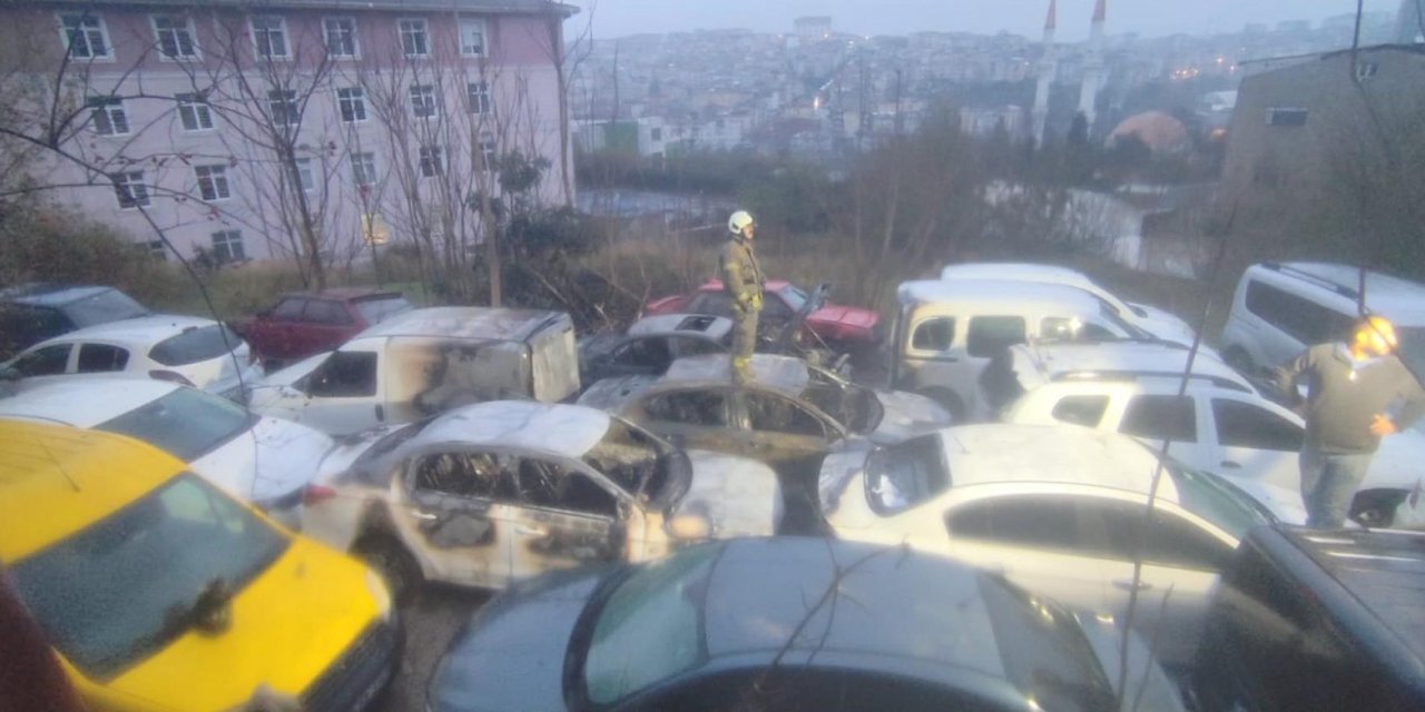 Otoparkta yangın: 14 araç zarar gördü