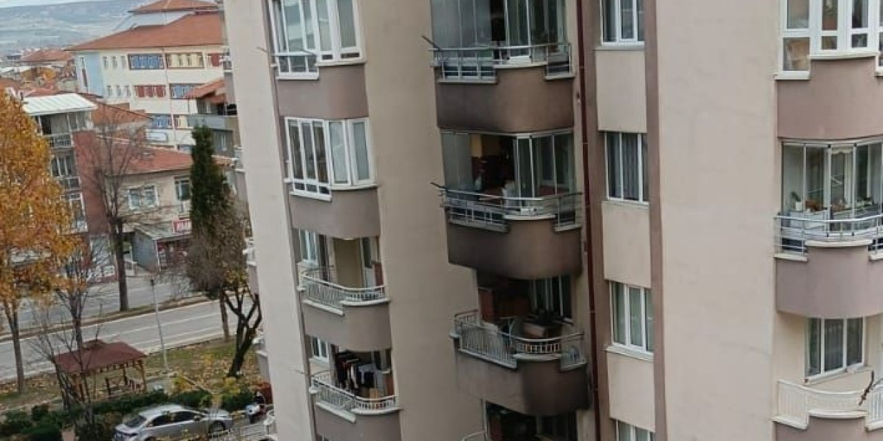 Yangında ağır yaralanan kadın hayatını kaybetti