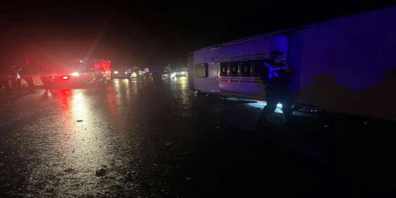 Osmaniye’de yolcu otobüsü devrildi: 3 yaralı