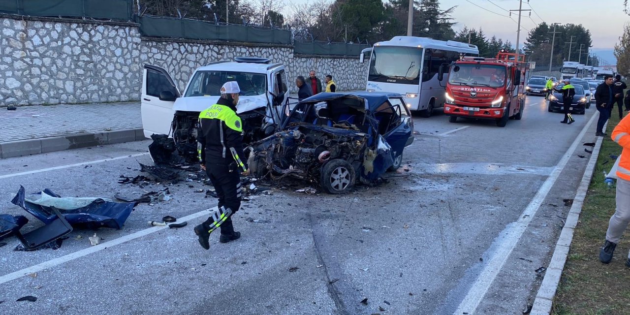 Feci kazada 2 kişi öldü, 3 kişi yaralandı! Kimlikleri belli oldu