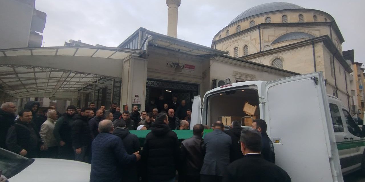 Evde temizlik yaparken fenalaşan 3 çocuk annesi öldü