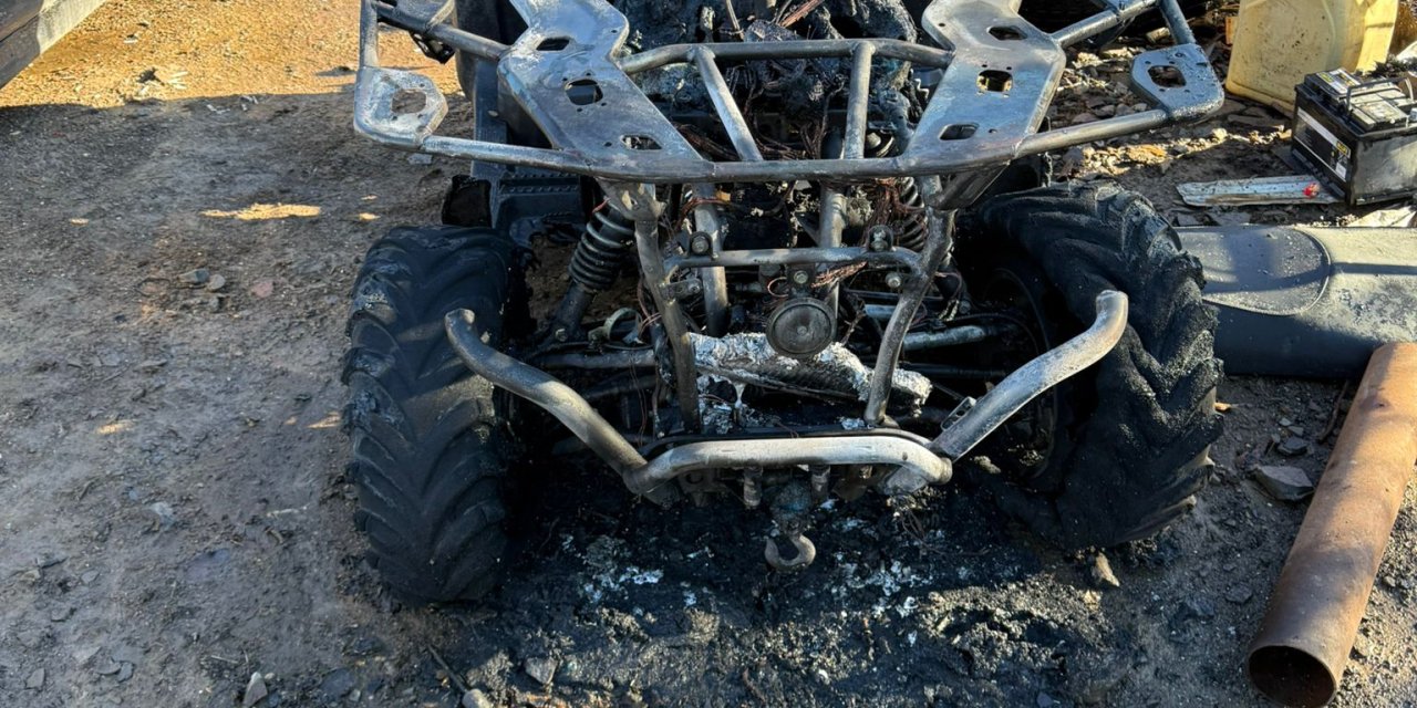 4 araç kundaklandı