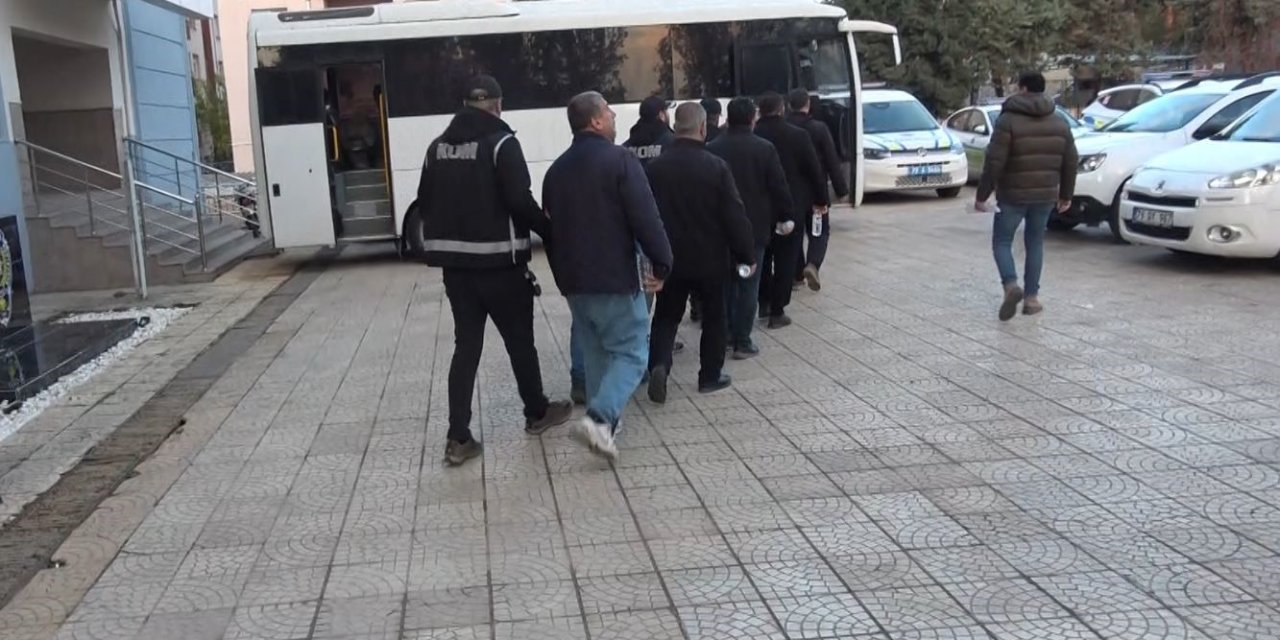 Kilis merkezli FETÖ/PDY operasyonu: 15 gözaltı, 1 tutuklama