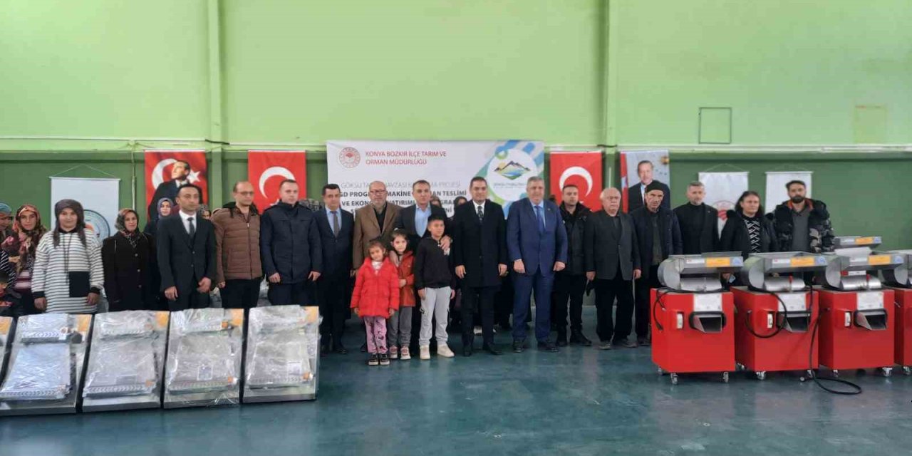 Konya Bozkır’da çiftçilere makine ve ekipman desteği