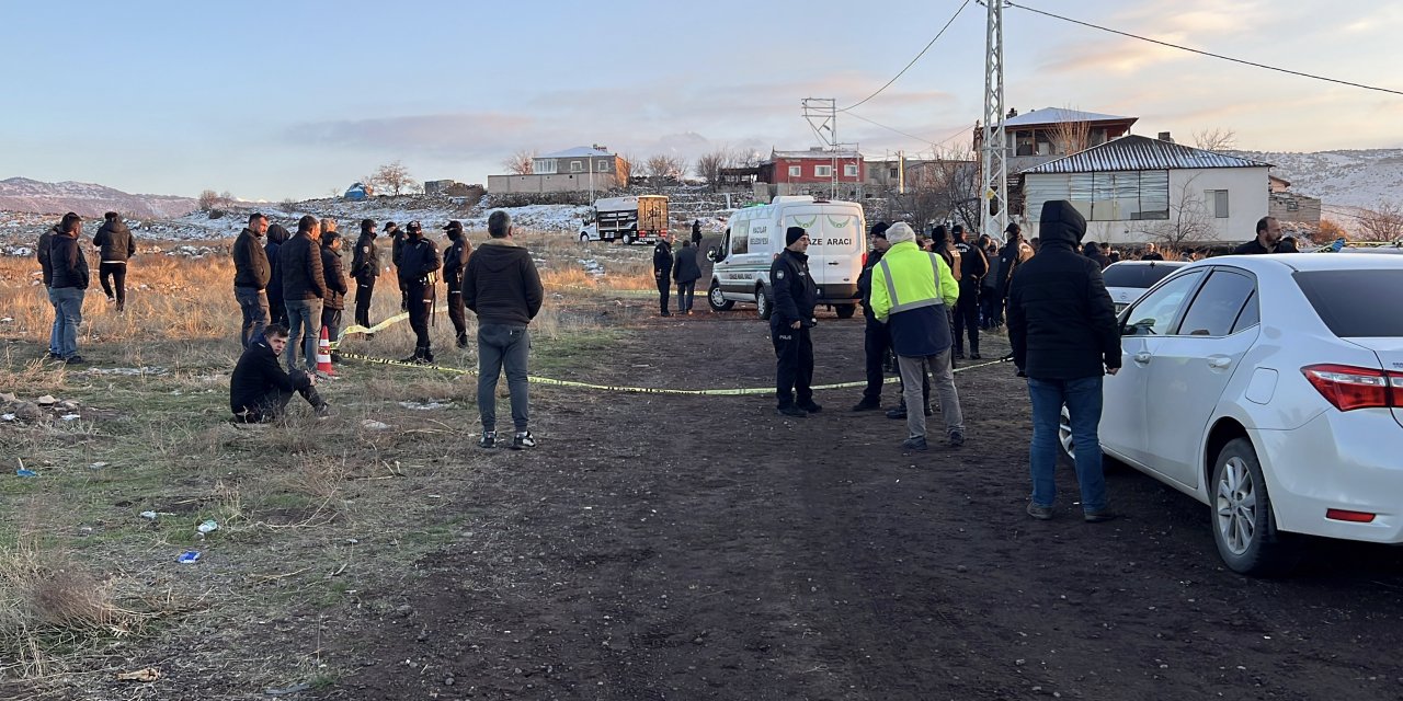 Silahlı kavgada baba öldü, oğlu ve yeğeni yaralandı