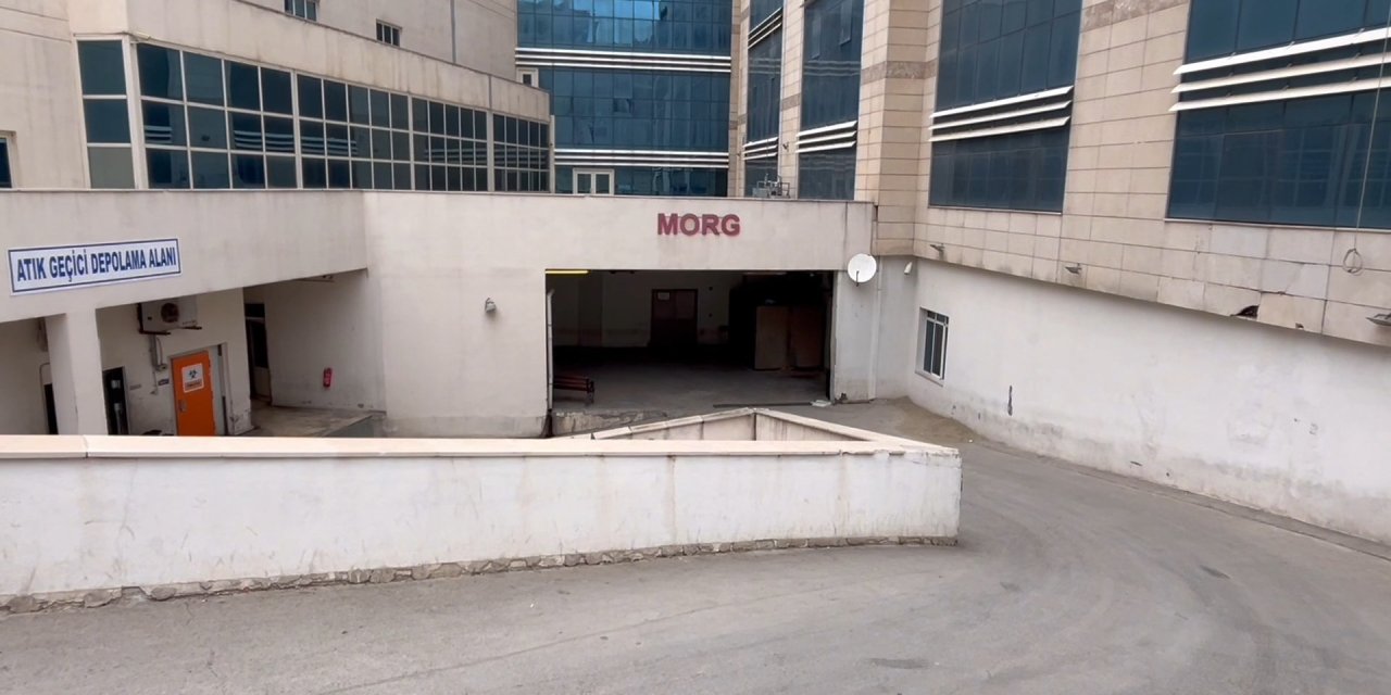 2 çocuk annesi, evinde bıçaklanmış halde ölü bulundu