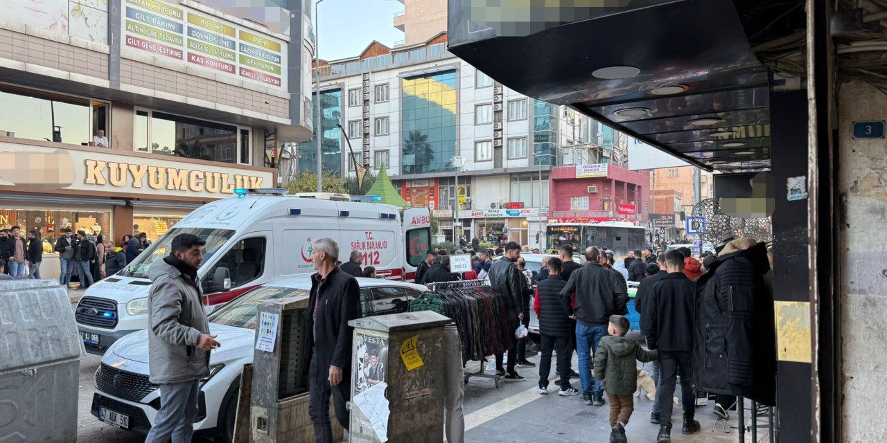 Klima montajı yaparken 2'nci kattan düştü!