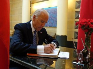 US VP signs book at Turkish embassy for Ankara victims