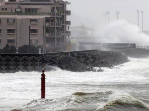 Typhoon intensifies before striking north Philippines