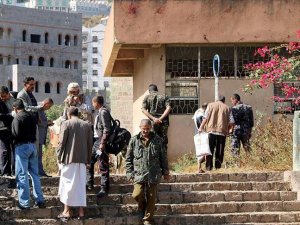 Suicide bomber attacks Yemeni university