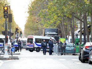 Paris prosecutor confirms three died in Saint-Denis raid