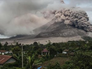 Philippines raises volcano alert level after explosion