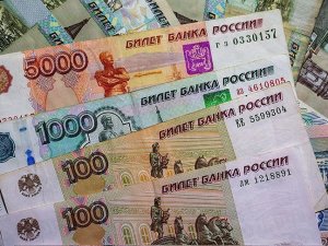 Russia to cut budget 10 pct as country faces recession