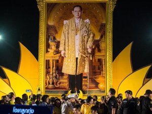 Thai man gets six years for defaming king on social media