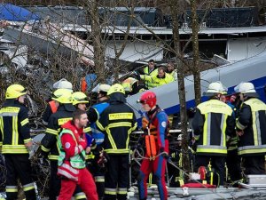 Eight dead in German train crash