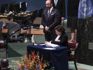 Paris climate agreement opens to signing at UN