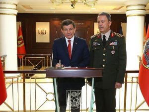 Turkish PM meets military chief